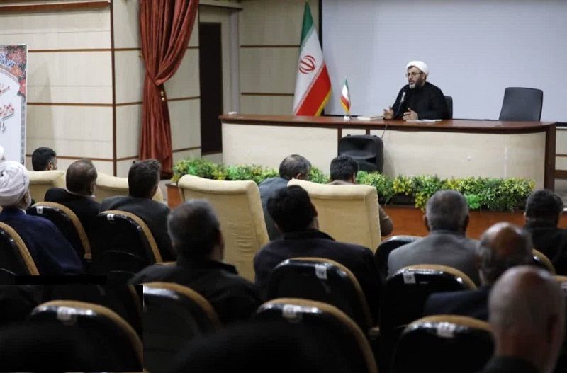 نشست هماهنگی راویان اردو‌های راهیان نور دانش‌آموزی استان قم

