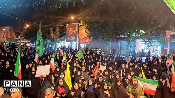 شکوه صدوبیست شب مقاومت مردم کوهدشت در میدان امام خمینی (ره)