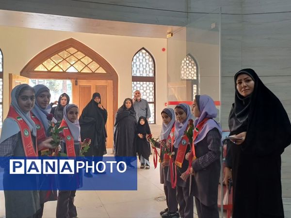 جشن ستارگان دانش‌آموزی در تالار شهرداری دولت‌آباد شهرستان برخوار 