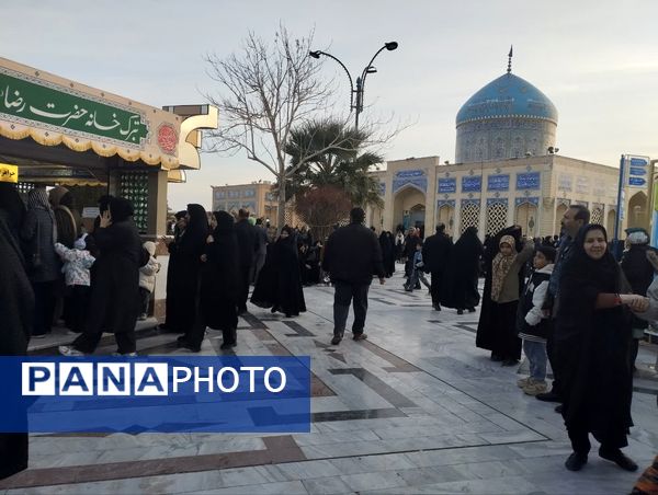 روزهای چراغ برات‌‌‌ در آرامگاه شهید مدرس کاشمر