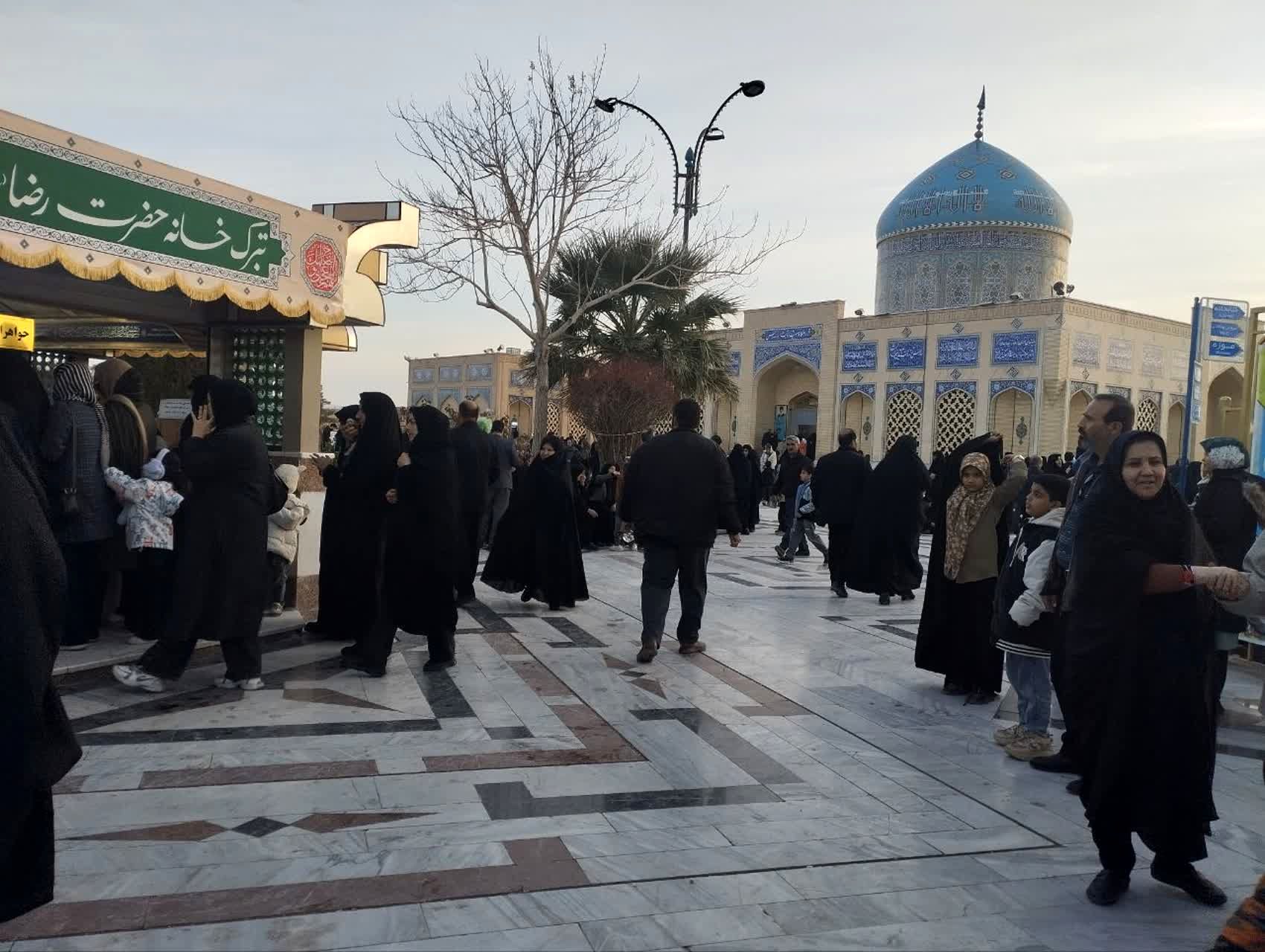 روزهای چراغ برات‌‌‌ در آرامگاه شهید مدرس کاشمر