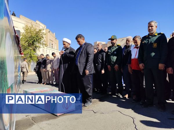 تشییع پیکر مطهر شهید گمنام در شهرستان دارالصابرین بم 