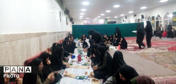 ضیافت افطار در امامزاده سید قاسم روستا ارغا خلیل آباد