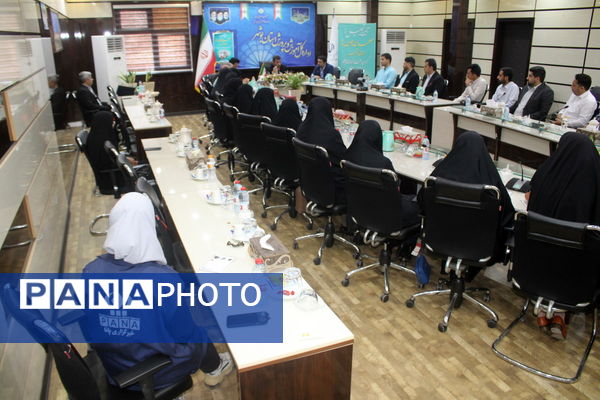 تجلیل از معلمان جوان برتر  به مناسبت گرامیداشت هفته مقام معلم استان بوشهر