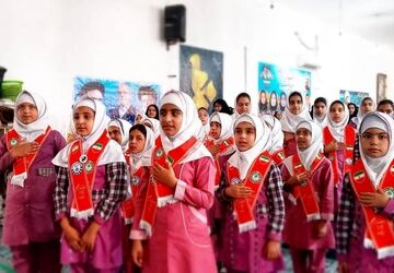‌پیام محبت‌آمیز دانش‌آموزان باشت به معلمان خود