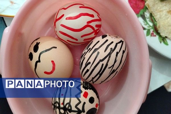 روز جهانی تخم مرغ در دبیرستان شهید مجید دهنوی نیشابور