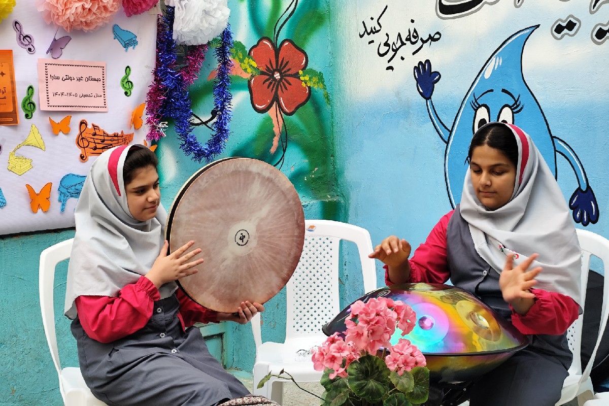 طنین انداز شدن نوای هنر در مدرسه سارا شهرستان ملارد 