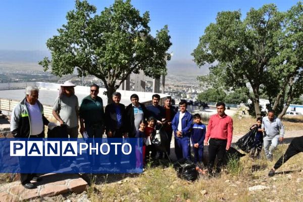  همایش پیاده‌روی خانوادگی در یاسوج  به‌مناسبت روز جهانی محیط زیست