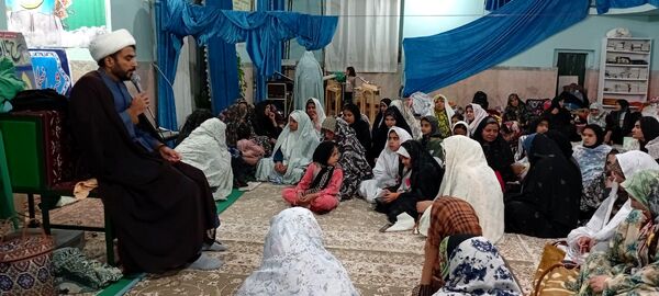 مراسم شبی با نهج البلاغه در اعتکاف مسجد جامع روستای نقاب خلیل آباد