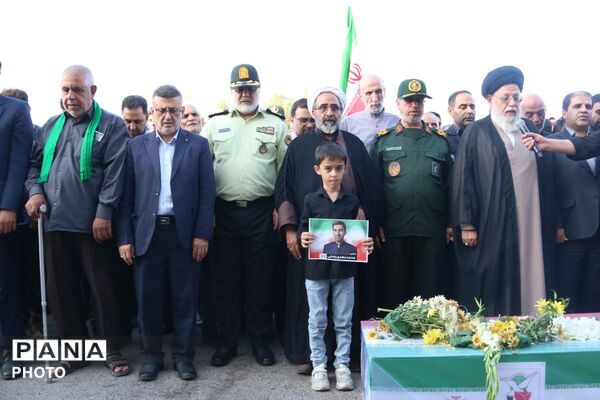 تشییع پیکر شهید محمدمهدی رضایی نصرآبادی در یزد