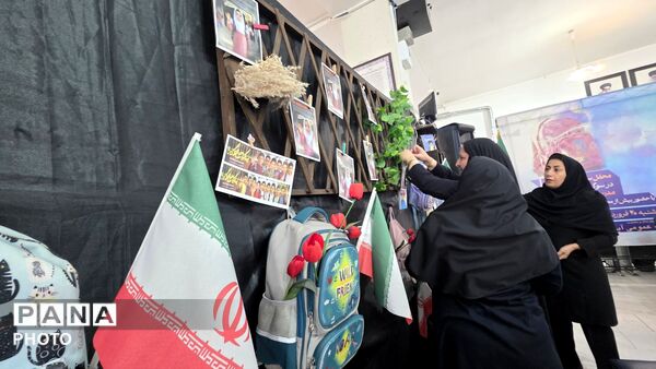 بغض های که از غم شعر می‌شوندو برروی نیمکت‌های آسمانی می‌نشینند 