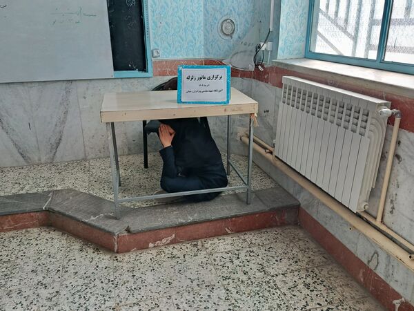 مانور زلزله و ایمنی سازی در مدرسه برادران رحمانی خلیل آباد