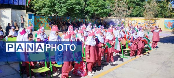 جشن شکوفه‌های سال تحصیلی جدید در شهرستان سملقان