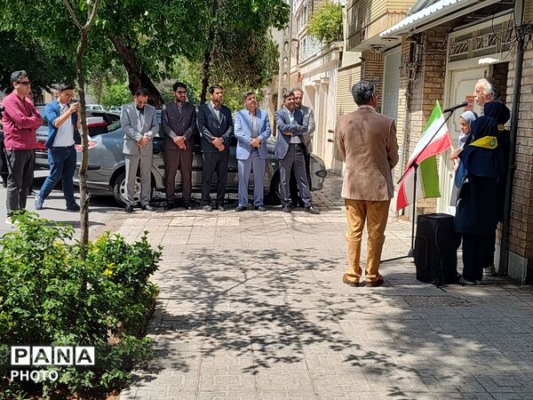 تقدیر از معلمان بازنشسته توسط آموزش و پرورش ناحیه سه