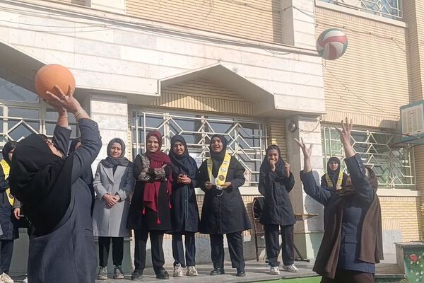 مراسم ولادت حضرت فاطمه زهرا (س) و روز مادر در دبیرستان مهر نیشابور