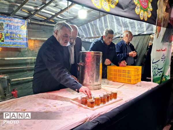  خدمات رسانی موکب ها در بلوار فضل نیشابور