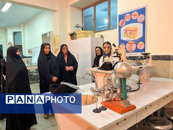 گرامیداشت هفته آزمایشگاه در منطقه ۱۶