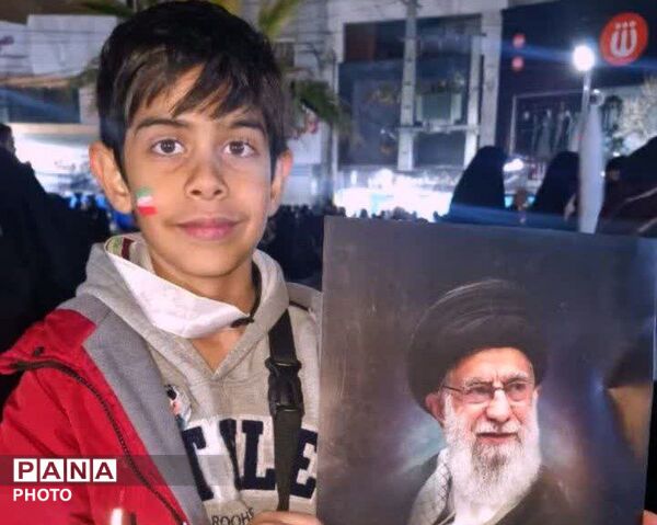 حضور دهه نودی‌های غیور در راهپیمایی شهرستان فردیس