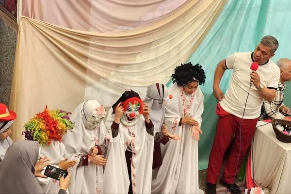 برگزاری جشن میلاد امام رضا علیه السلام در دبستان شاهد ام البنین (س) ناحیه دو شهرری 