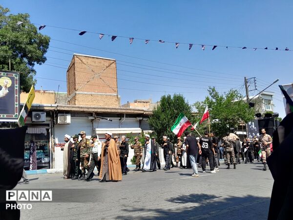 مرند یک‌صدا در سوگ رهبر شهید