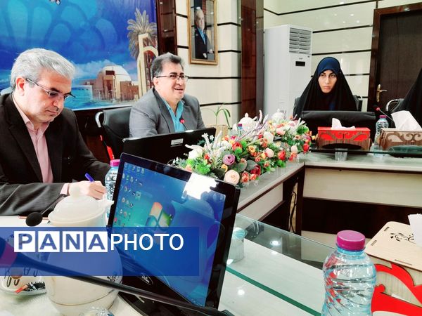 نشست خبرنگاران پانا و فعالان روابط عمومی استان بوشهر با رئیس اداره اطلاع رسانی و روابط عمومی وزارت آموزش و پرورش