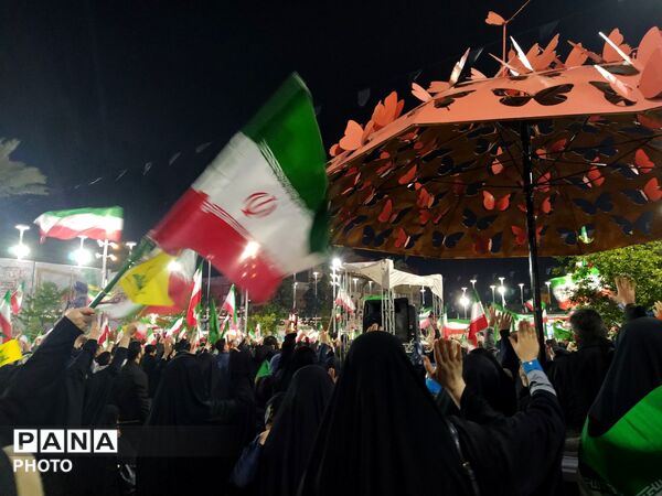 موکب‌ها در تجمعات شبانه میدان‌دار بودند