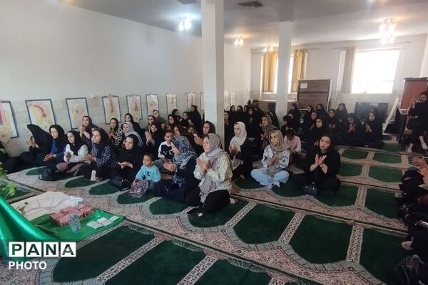 تجلیل از دانش‌آموزان برتر حجاب به مناسبت میلاد حضرت زینب (س) در بهارستان‌دو
