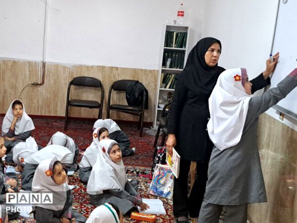 از مدرسه تا مسجد، پیوند نور و دانش آینده ای روشن برای ایران