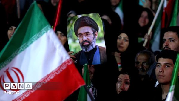 شعله‌ای که از قلب مردم برآمده، خاموشی ندارد