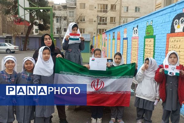 جشن انقلاب در ناحیه دو شهرری با حضور معاون پرورشی و فرهنگی شهرستانهای استان تهران 