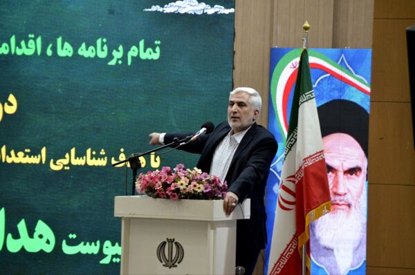 اولین جلسه دوره آموزشی مدیران دبیرستان‌های نمونه دولتی و شبانه‌روزی استان خراسان رضوی