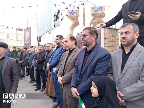 قیام معلمان و دانش‌آموزان شهرستان جعفرآباد برای خونخواهی امام شهید