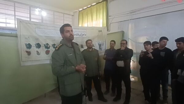 گذری بر روز اول و روز دوم نمایشگاه دهه فجر دبیرستان شاهد ابوذر غفاری