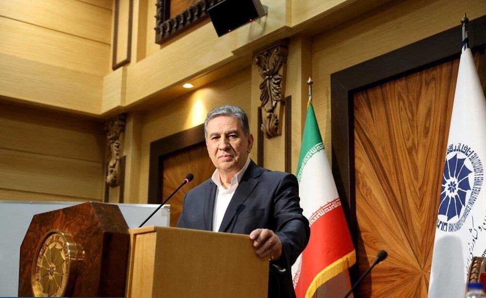 رئیس اتاق بازرگانی ایران: توقف تولید برای آینده کشور خسارت بار است