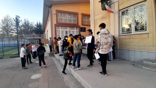 برپایی اردوی شبانه مقاومت در دبیرستان شهید بهشتی