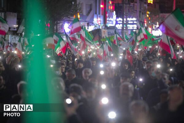  بیعت با رهبر انقلاب اسلامی در ساوجبلاغ 