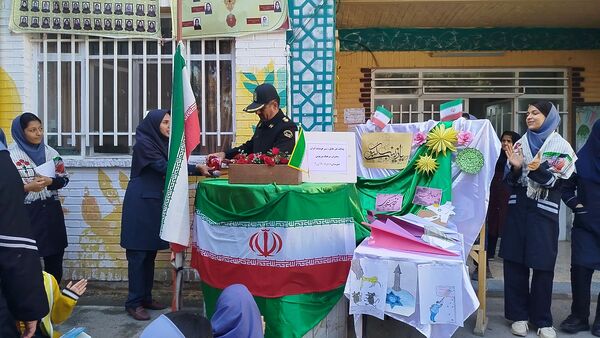 جشن ولادت حضرت زینب در دبیرستان دخترانه دانشور 2 