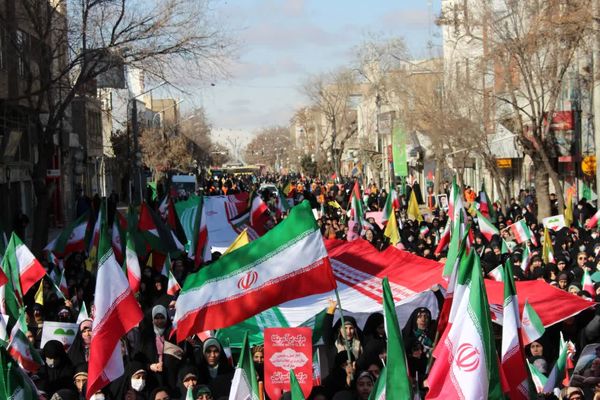 یک زنجان متحد در روز ۲۲بهمن 