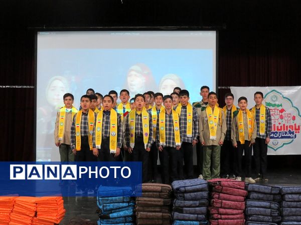 تقدیر از دانش‌آموزان برتر مدرسه آل نبی 