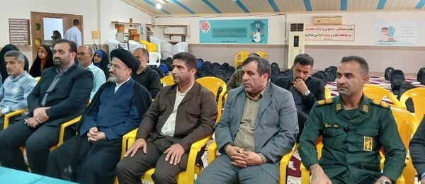 رزمایش اهدا لوازم التحریر به دانش‌آموزان نیازمند در محمودآباد