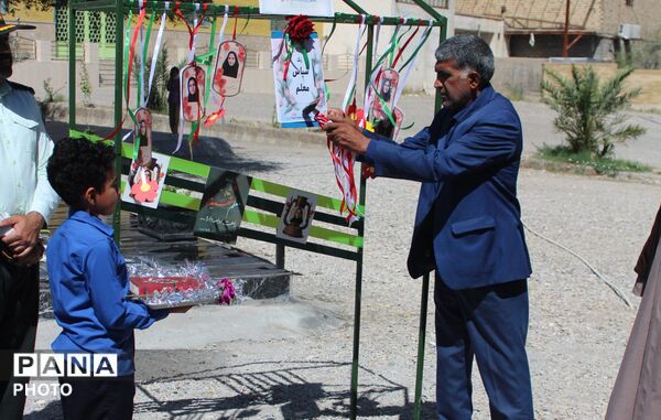 زنگ سپاس از معلم در حاجی‌آباد نواخته شد