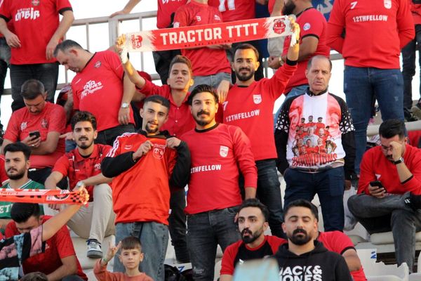 بازی بدون گل تراکتور و فجر سپاسی