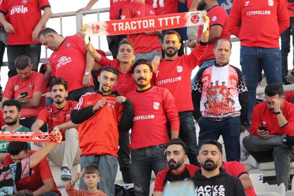 بازی بدون گل تراکتور و فجر سپاسی