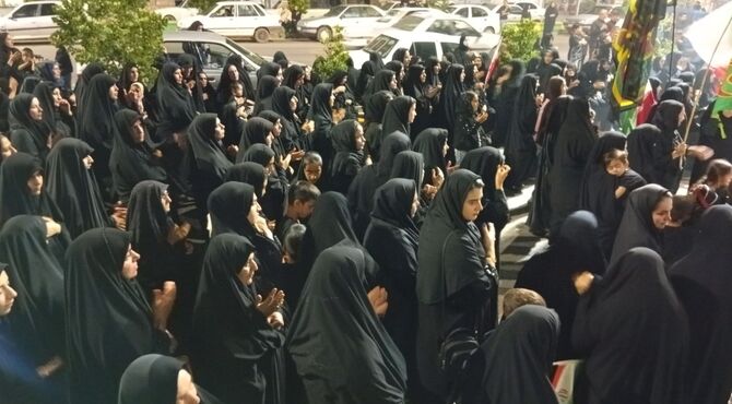 کوچه پس کوچه های معمولان در سوگ امام حسین(ع)
