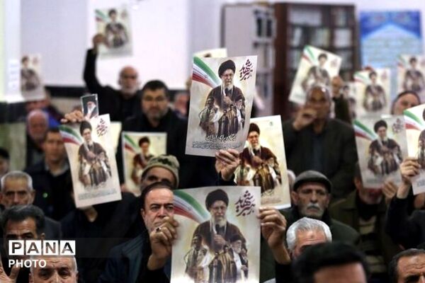 آغاز مراسم تشییع پیکر رهبر شهید و اهل بیت گرامی ایشان در مصلی نماز جمعه تهران