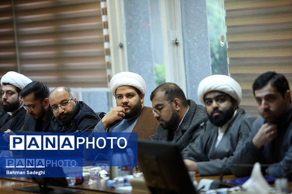 دیدار وزیر آموزش و پرورش با مسئولان اتحادیه انجمن‌های اسلامی دانش‌آموزی سراسر کشور