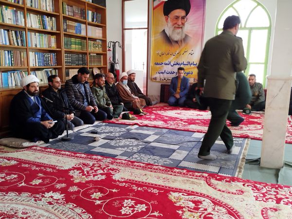 دیدار فرماندار فاروج با امام جمعه به مناسبت آغاز دهه فجر 