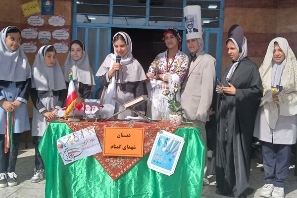 برگزاری مراسم روز دانش‌آموز در مدارس بهارستان‌دو