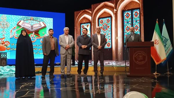 هم‌نوا شدن دل‌ها با آیات وحی در محفل انس با قرآن کریم