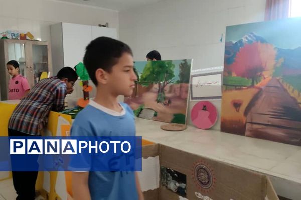 نمایشگاه آثار طرح جابر بن حیان در آموزشگاه معارف ۶ ناحیه ۳شیراز 